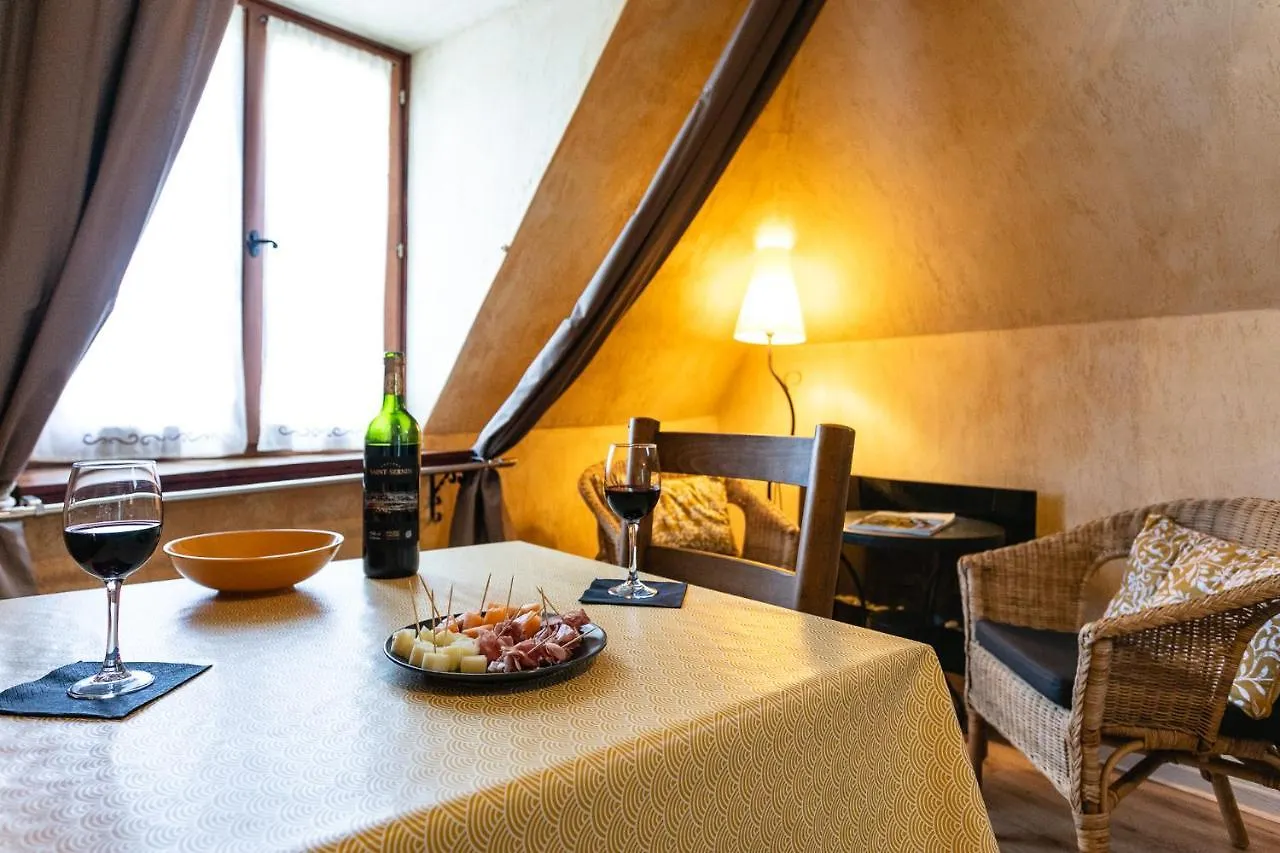 Apartment Gites Un Jardin Dans La Falaise Cabrerets France