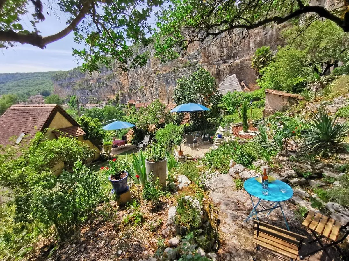 Gites Un Jardin Dans La Falaise Cabrerets France