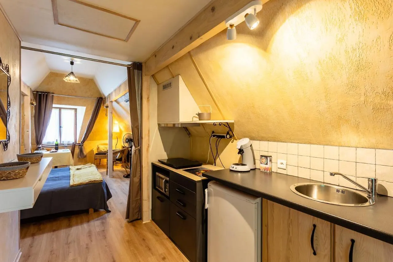 Apartment Gites Un Jardin Dans La Falaise Cabrerets
